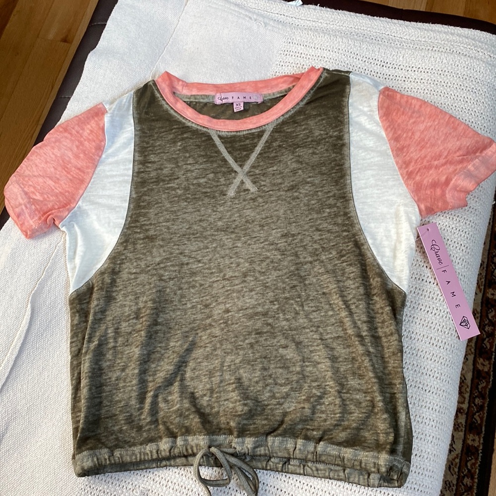 Women's tee xs